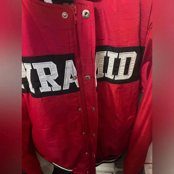 Red & Black “Pyramid “ Jacket - Picture 6 of 12